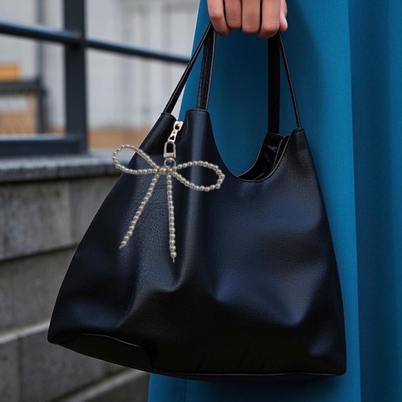 🎀NEW Silver Beaded Bow Bag Charm/ Keychain Key Ring Oversized Cute - Picture 6 of 6